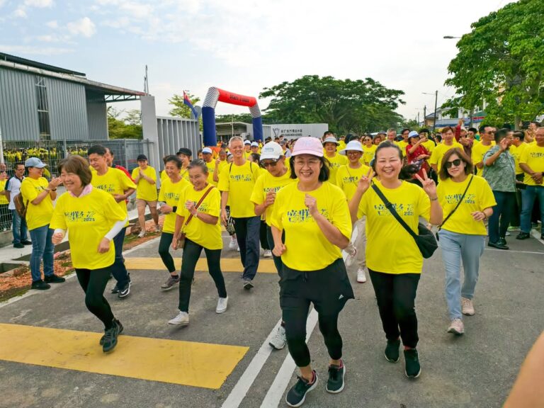 社团组开跑画面