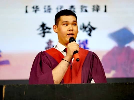 李松岭（高三理，右）