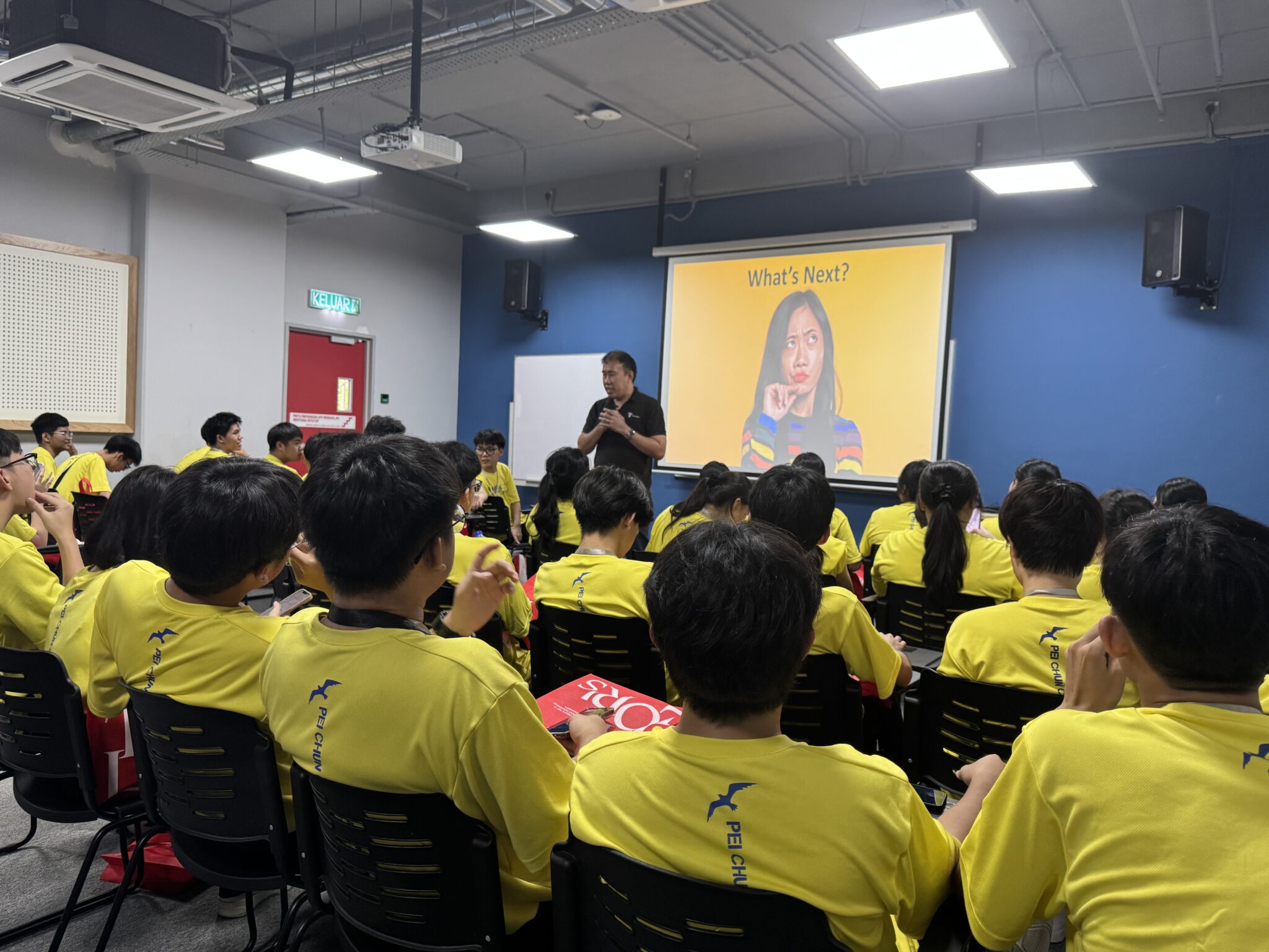 11 学生在 Taylor’s University 参与工作坊。