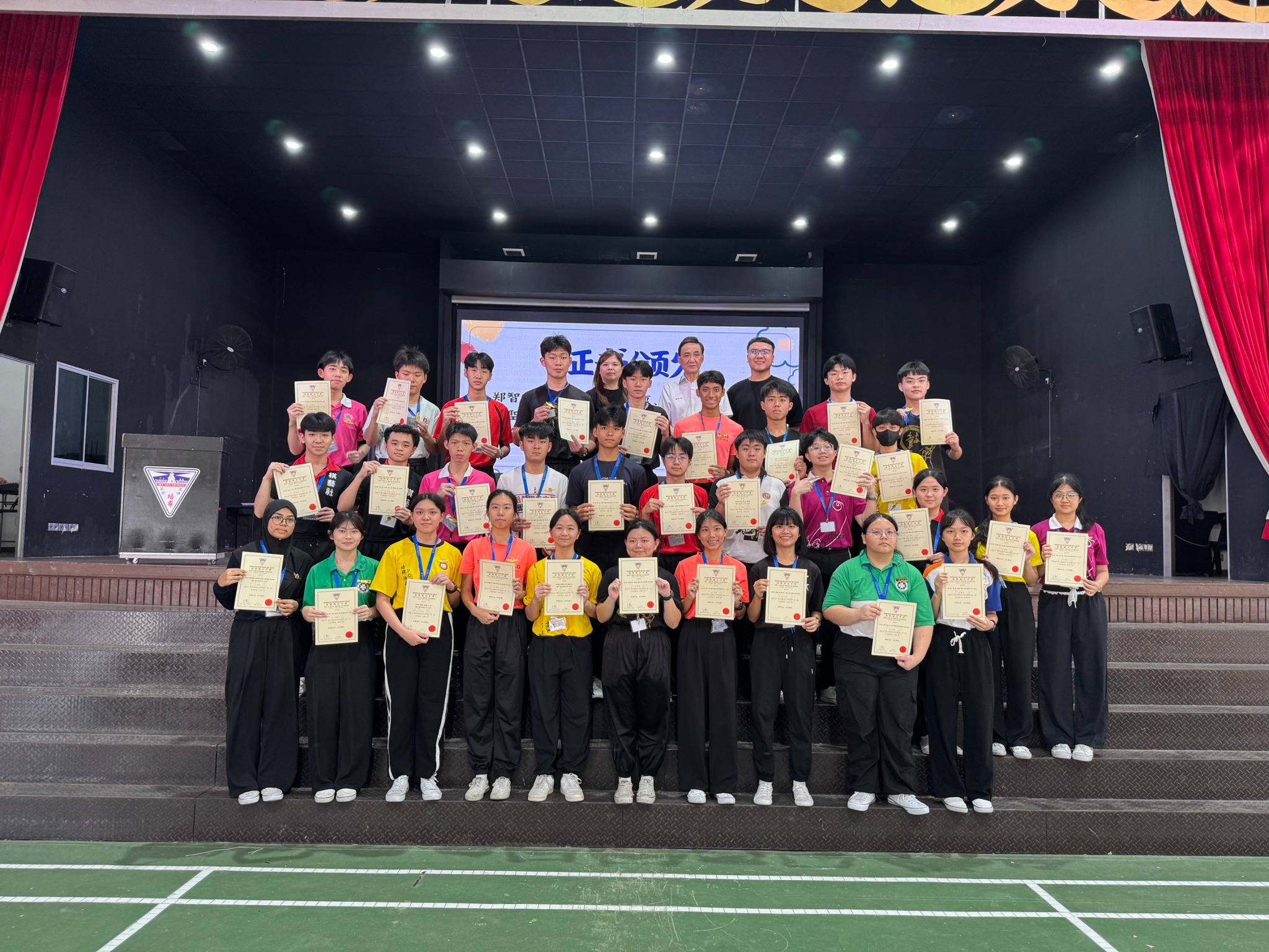 本届协助筹办活动的高三学生筹委