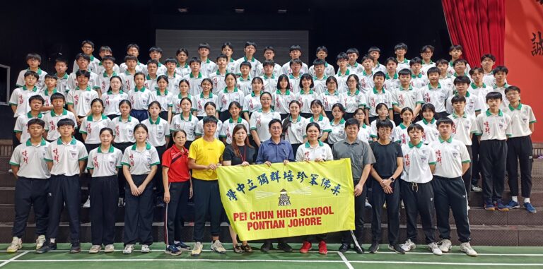 全体出征竞赛健儿与师长大合照
