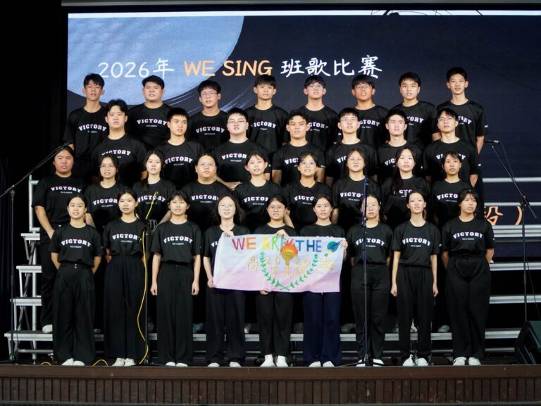 整齐有力的歌声、坚定自信的神情，展现了高三文商诚卓越的团队精神与班级凝聚力