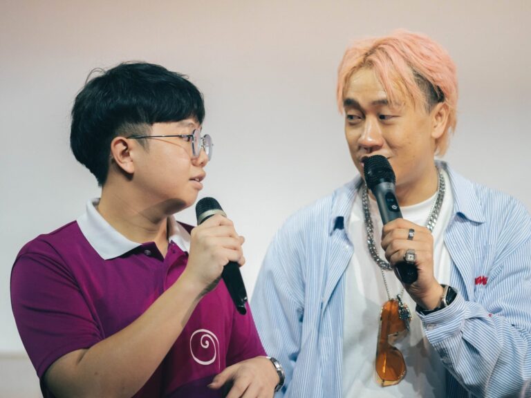 高三学生现场接收提问与分享2