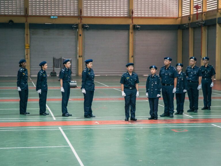 学生警察呈现花式步操4