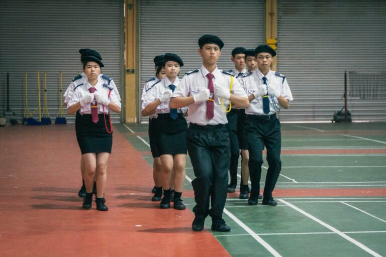 学长团呈现花式步操
