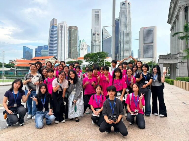 本次研学之旅，让同学们拓宽了艺术视野