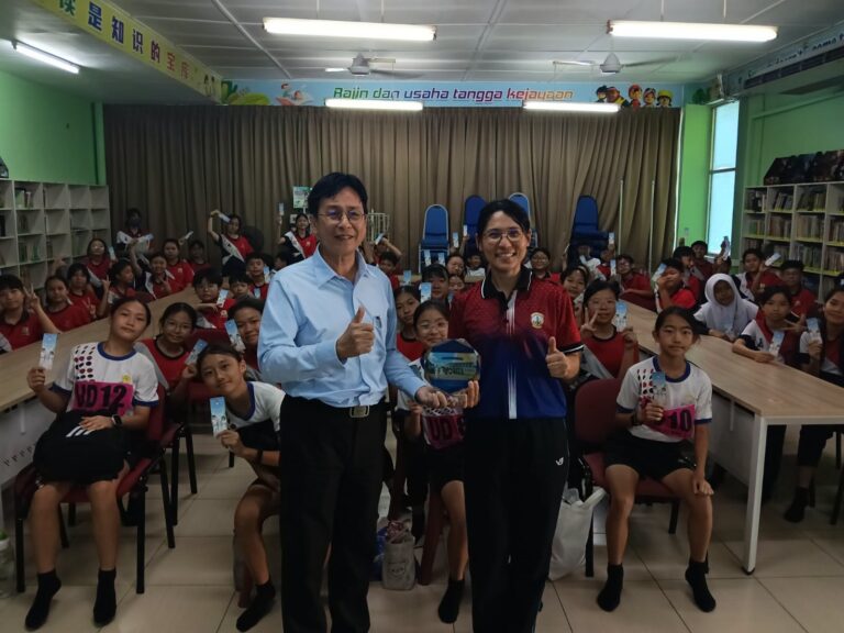北干那那育民二校招生宣讲，由王楨文校长代表前往2