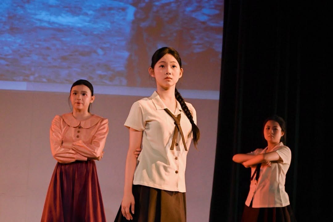 永平中学舞蹈团带来《马交港之冬》3