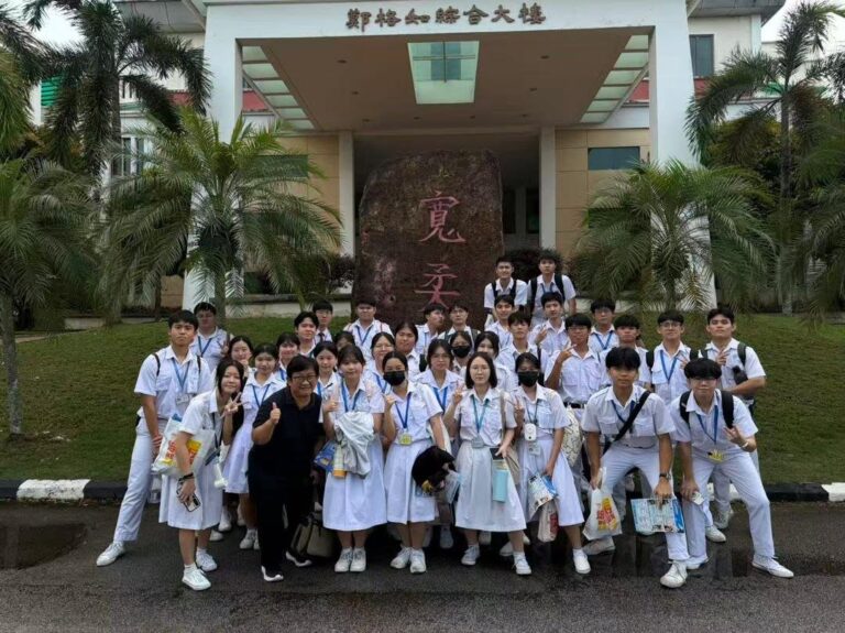高三文商诚大合照