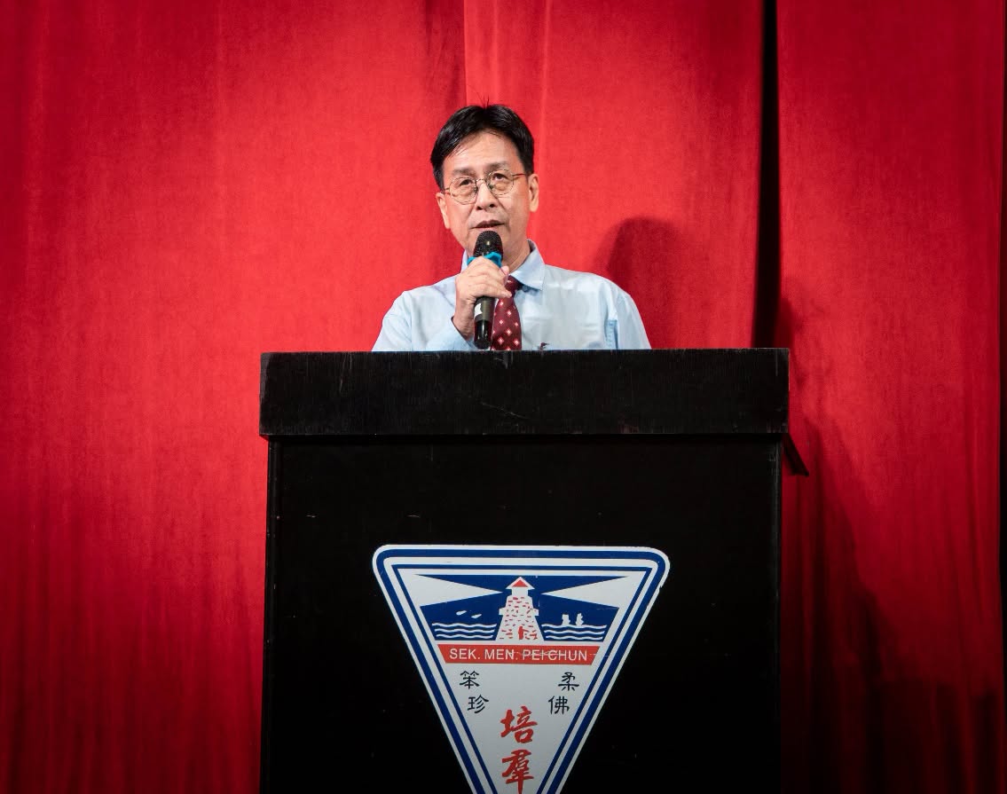 校长王楨文致词