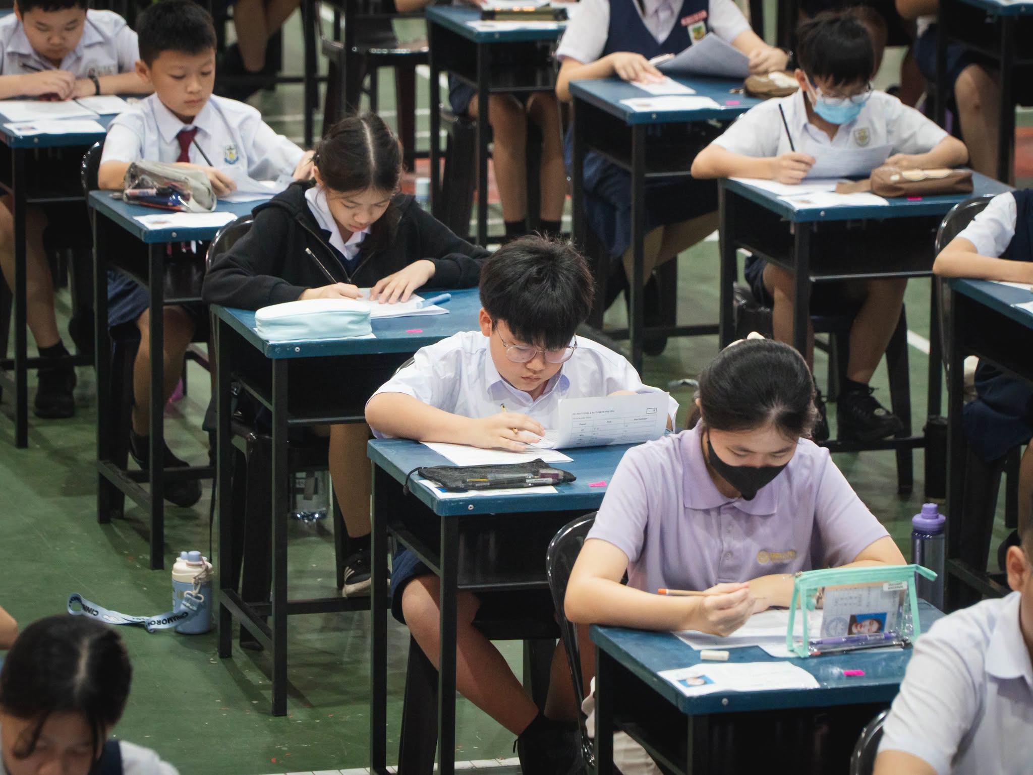 笨珍培群独中新生入学试，201位考生全神贯注、认真作答，考场秩序井然。